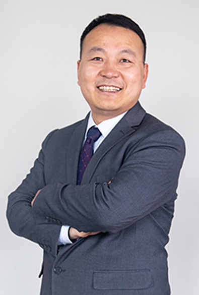 高春伟